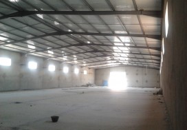 A LOUER LOCAL 1400 M2 CHARP OUED ELLIL